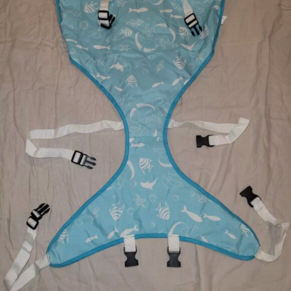 Toddler Chair With 5-Point Safety Adjustable Straps Folds Into Bag - Picture 2 of 7